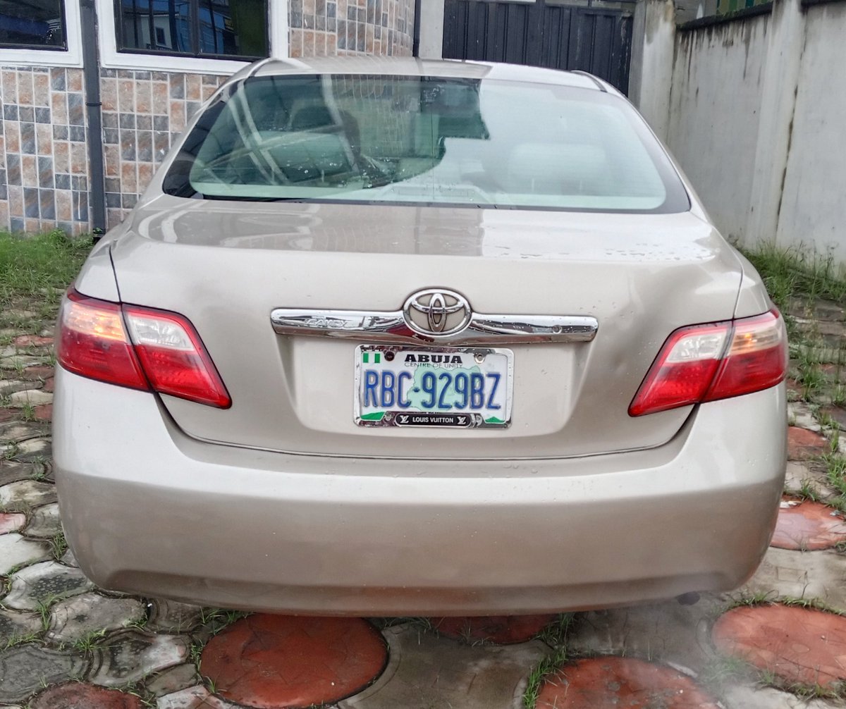 vikimo's tweet photo. @iam_eson Toyota Camry (Belgium Alternative)
2009 Model
First body 
Condition: Nigerian used, Exceptionally clean.
Low mileage: 73000
leather interior
Untouched Super V4 Engine plus catalyst intact 
Ac chilling fine
Price: 7.6M
Location: Ph
Contact: 08033406187 https://t.co/V1cp0TZXu7