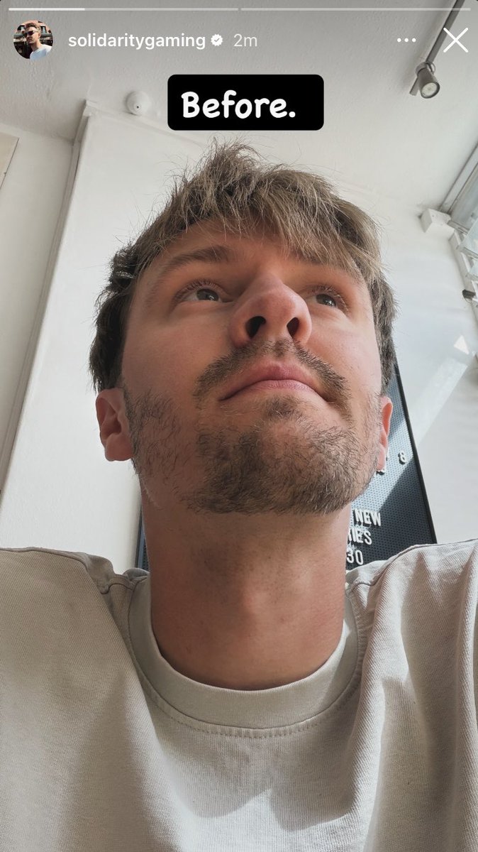 starborncats's tweet photo. the concept of jimmys hair not actually being in that perfect swoop all the time. who is jimmy solidarity without his swoop. wdym he styles it nah nah his hair is just like that, that’s how it comes straight out of the package https://t.co/tA4bHvhKf3