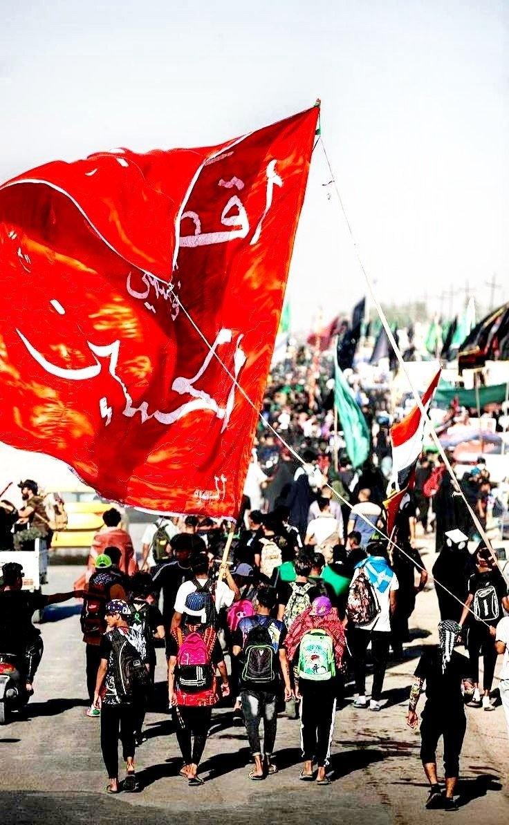 M_iran83's tweet photo. اربعین تمام شد، اما عهدی که با خون شهدا بسته شده پایان ندارد.
#پرچم_سرخ  ان. تقام هنوز بالاست و تا رسیدن به مقصد نهایی، این پرچم بر زمین نخواهد نشست. https://t.co/GR3DGg3BJv