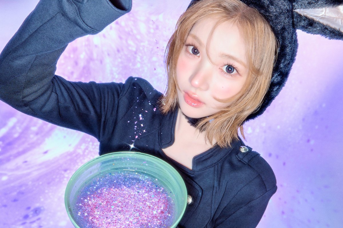 Hearts2Hearts's tweet photo. Teaser Image 01 : Sugar &amp; Spice #JIWOO

Hearts2Hearts The 1st Japan Single
【ICONIC HEART】
➫ 2026.08.12 (KST/JST)

🪄https://t.co/ydIUKNrPPI
💿https://t.co/DUnpJu9oHC

#Hearts2Hearts #하츠투하츠 #H2H
#ICONICHEART #Hearts2Hearts_ICONICHEART https://t.co/82eIomAZWp