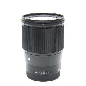 mapcamera's tweet photo. 【中古】 本日のおすすめ
「#SIGMA  C 16mm F1.4 」
https://t.co/CSpcgq6j1R

開放F1.4と暗い場所や星空の撮影に向いているレンズです✨
静かなAFなので、動画撮影にも向いています📷

✅安心してお買い物できるマップカメラのサービス一覧はこちら
https://t.co/dE9tYBbaOz
✅LINEの友だち登録でオトクな情報を配信中💡
https://t.co/lSL4u2yEVa