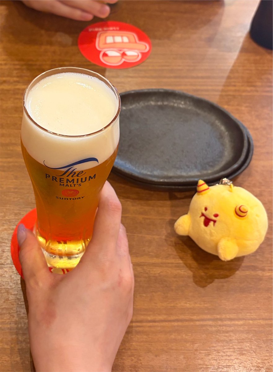 f1992_t's tweet photo. 彼氏ライブ行かないけどライブ前かちこみさせてくれた
1階4列目32番でつ
対戦よろしくお願いしまつ https://t.co/3JU2dkP3lr