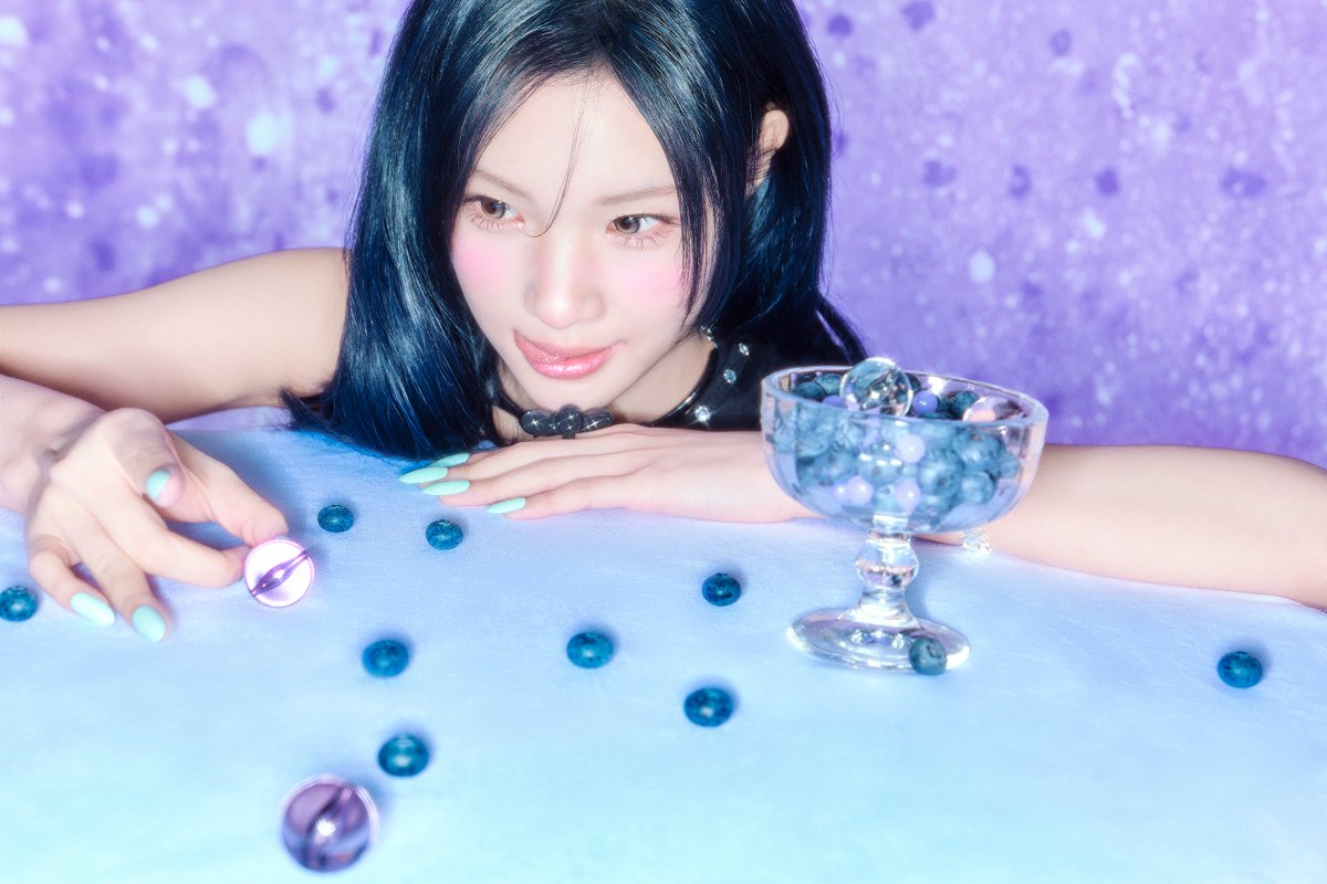 Hearts2Hearts's tweet photo. Teaser Image 01 : Sugar &amp; Spice #JUUN

Hearts2Hearts The 1st Japan Single
【ICONIC HEART】
➫ 2026.08.12 (KST/JST)

🪄https://t.co/ydIUKNrPPI
💿https://t.co/DUnpJu9oHC

#Hearts2Hearts #하츠투하츠 #H2H
#ICONICHEART #Hearts2Hearts_ICONICHEART https://t.co/4Czqsps6I1