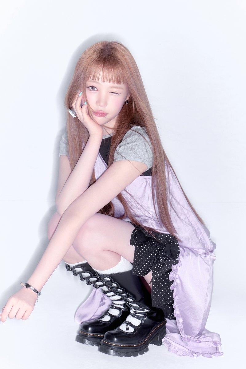 Hearts2Hearts's tweet photo. Teaser Image 01 : Sugar &amp; Spice #YE_ON

Hearts2Hearts The 1st Japan Single
【ICONIC HEART】
➫ 2026.08.12 (KST/JST)

🪄https://t.co/ydIUKNrPPI
💿https://t.co/DUnpJu9oHC

#Hearts2Hearts #하츠투하츠 #H2H
#ICONICHEART #Hearts2Hearts_ICONICHEART https://t.co/AiIt8cnpMO