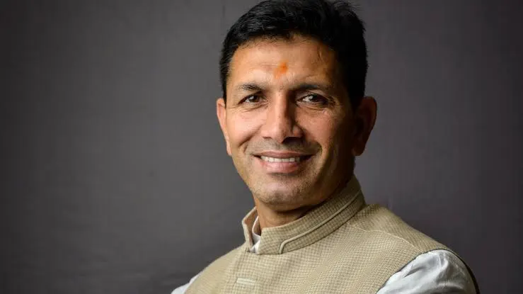 ElectionMP2028's tweet photo. मध्य प्रदेश कांग्रेस के सभी विभाग, सभी प्रकोष्ठ और सभी इकाइयों को भंग कर दिया है। 

अब जीतू पटवारी की नई कांग्रेस बनेगी। https://t.co/11wAIRCGK5