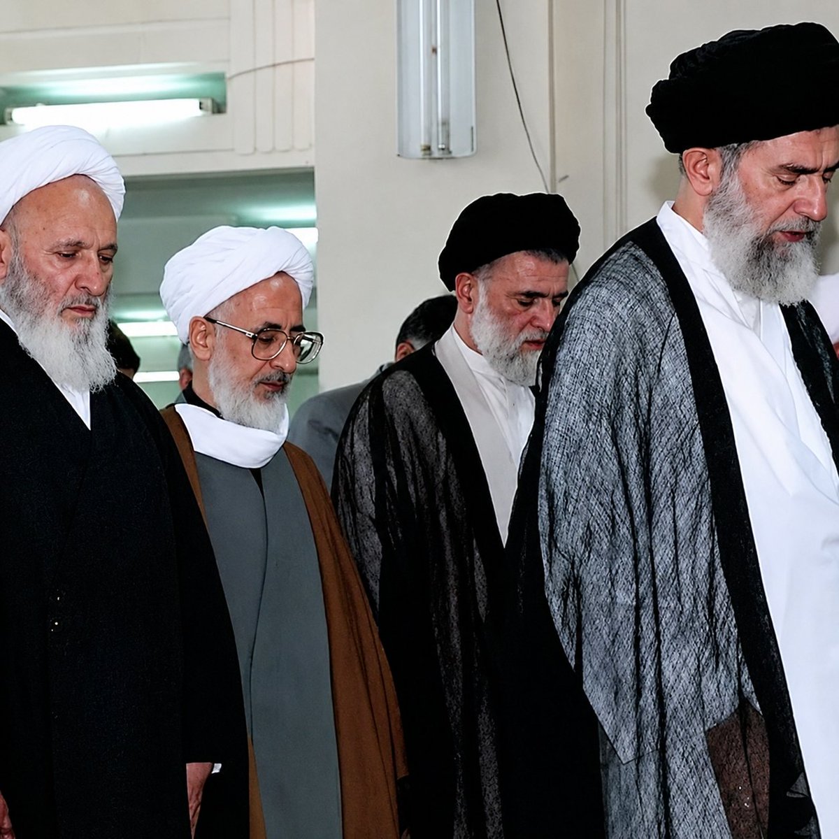 mhdipourhasan's tweet photo. ‌
 " شُهدا و عُلما را یاد کنیم؛ با ذکر #صلوات ..
‌ https://t.co/3K4YoXjZPP