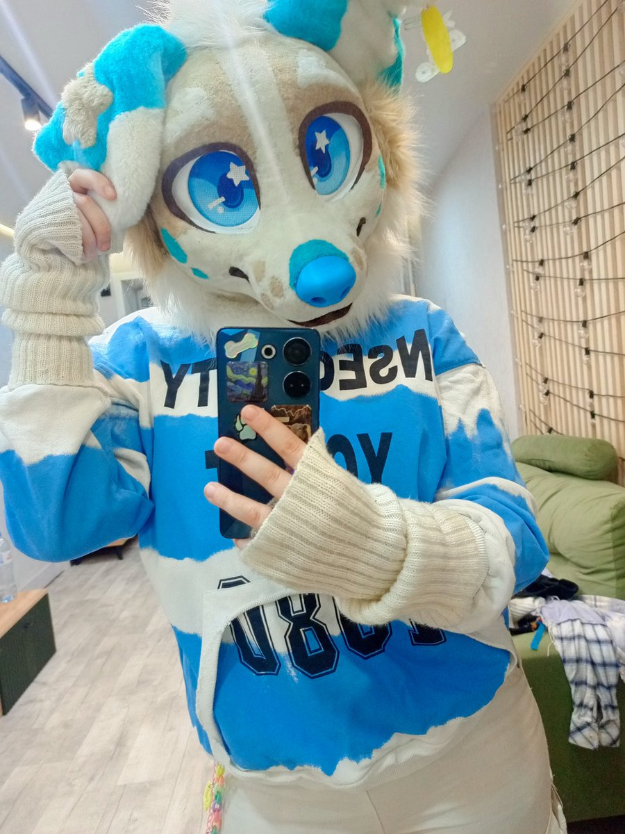 YashaPowellBox's tweet photo. 🐕✨
#Fursuit 
#furry
#fursuiter https://t.co/Zhffl3DXxd
