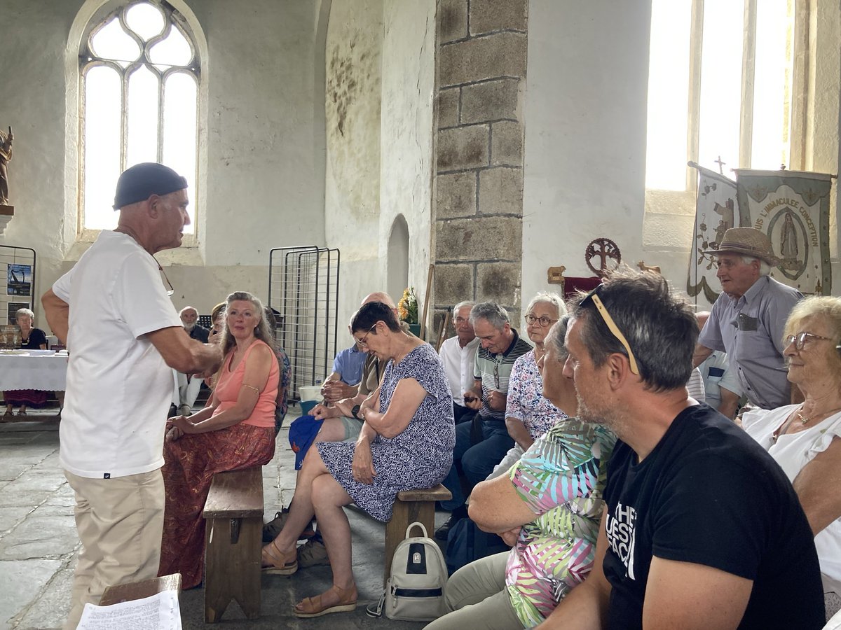 YvonBourles's tweet photo. Log-Ildut 2026. Prezegenn gant Goulc’han Kervella.
#brezhoneg #bzhg #Sizun #LocIldut #LogIldut https://t.co/5lFXHhNdOV