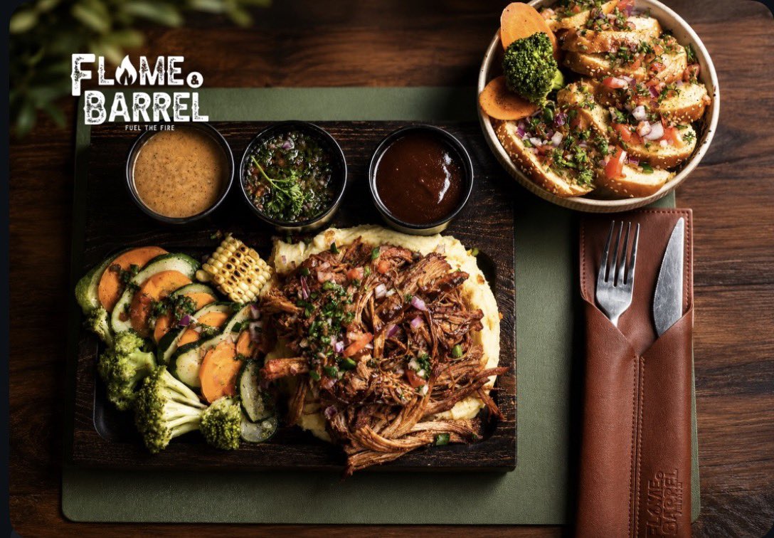 flameandbarrel's tweet photo. Every exceptional brisket begins with time.

Slow-smoked until perfectly tender, then served with velvety mashed potatoes, seasonal vegetables, and our signature sauces,a plate that celebrates the beauty of honest craftsmanship. 🔥

#FlameAndBarrel #Kampala #FoodLove #Smokehouse https://t.co/anj10e9HCO