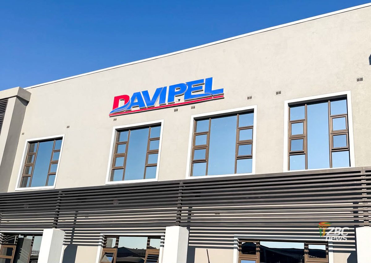 ZBCNewsonline's tweet photo. PRESIDENT MNANGAGWA TO COMMISSION DAVIPEL HEADQUARTERS

President Dr Emmerson Mnangagwa is set to officially commission the new Davipel Head Office in Sunway City today, marking another milestone for local manufacturing and business development.

#Industrialisation #Zimbabwe #Manufacturing #ZBCNews