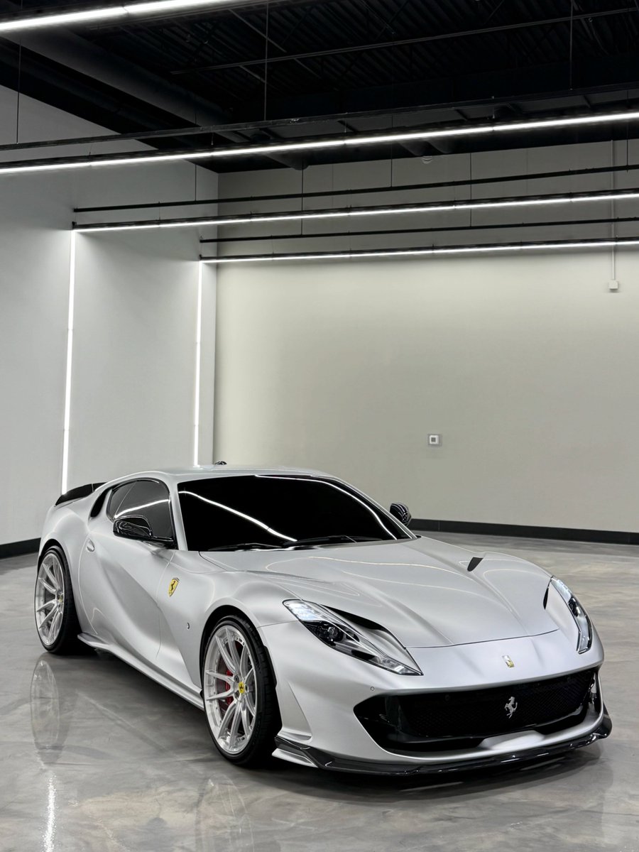 Elitecargasm's tweet photo. Ferrari 812 Superfast 🌬️ https://t.co/iq69DoAZbP