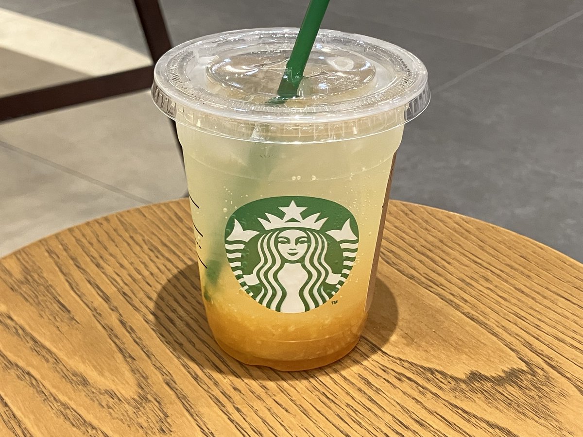 eb1san_'s tweet photo. シロップ2個入れたけどまじ美味しかった😋まだえびはガキ舌だからコーヒーは飲めないよ😞 https://t.co/QvGfWEvEOM