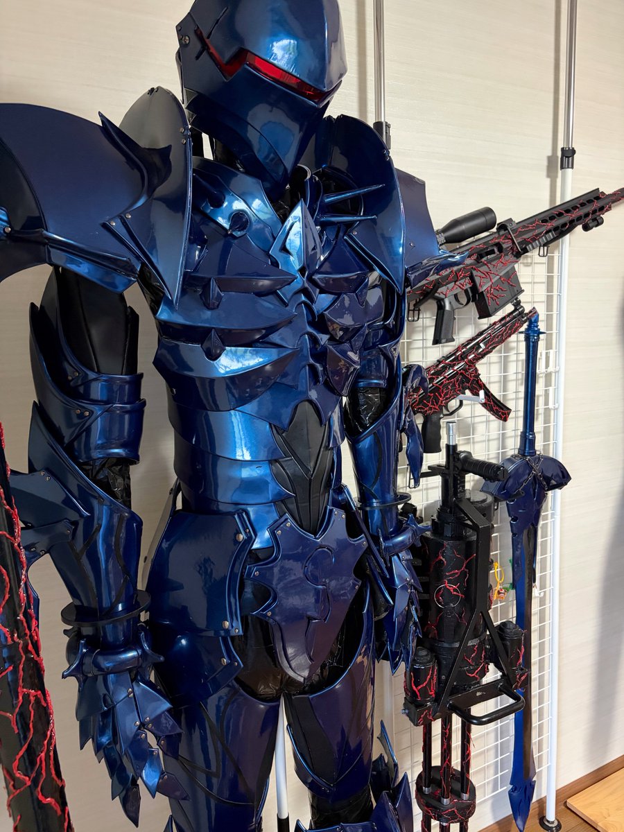 yama__gitune's tweet photo. FGOフェスも終わり…

お部屋にランスロットを安置完了
これをするとイベント終わったなぁ…と感じますねぇ

しかし毎回思うけど
あれだけ動いて壊れないの…逆に怖い
壊れたら胴体と足部分作り直す口実になるのだがw https://t.co/Wsk1Dahbhr