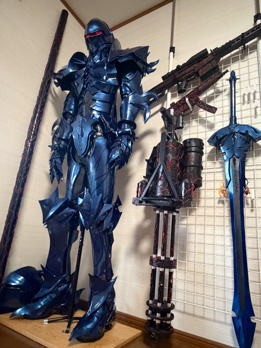 yama__gitune's tweet photo. FGOフェスも終わり…

お部屋にランスロットを安置完了
これをするとイベント終わったなぁ…と感じますねぇ

しかし毎回思うけど
あれだけ動いて壊れないの…逆に怖い
壊れたら胴体と足部分作り直す口実になるのだがw https://t.co/Wsk1Dahbhr