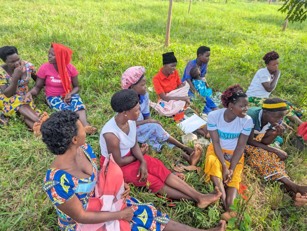 NatureTalk_A's tweet photo. During our Saturday #CommunalFoodEvent, community members shared knowledge on #foodpreservation, passing down practices that kept our ancestors food-secure long before modern methods. Practices that can still guide sustainable communities today. Thanks #UMIFund for the support. https://t.co/IVRX5tXNbs