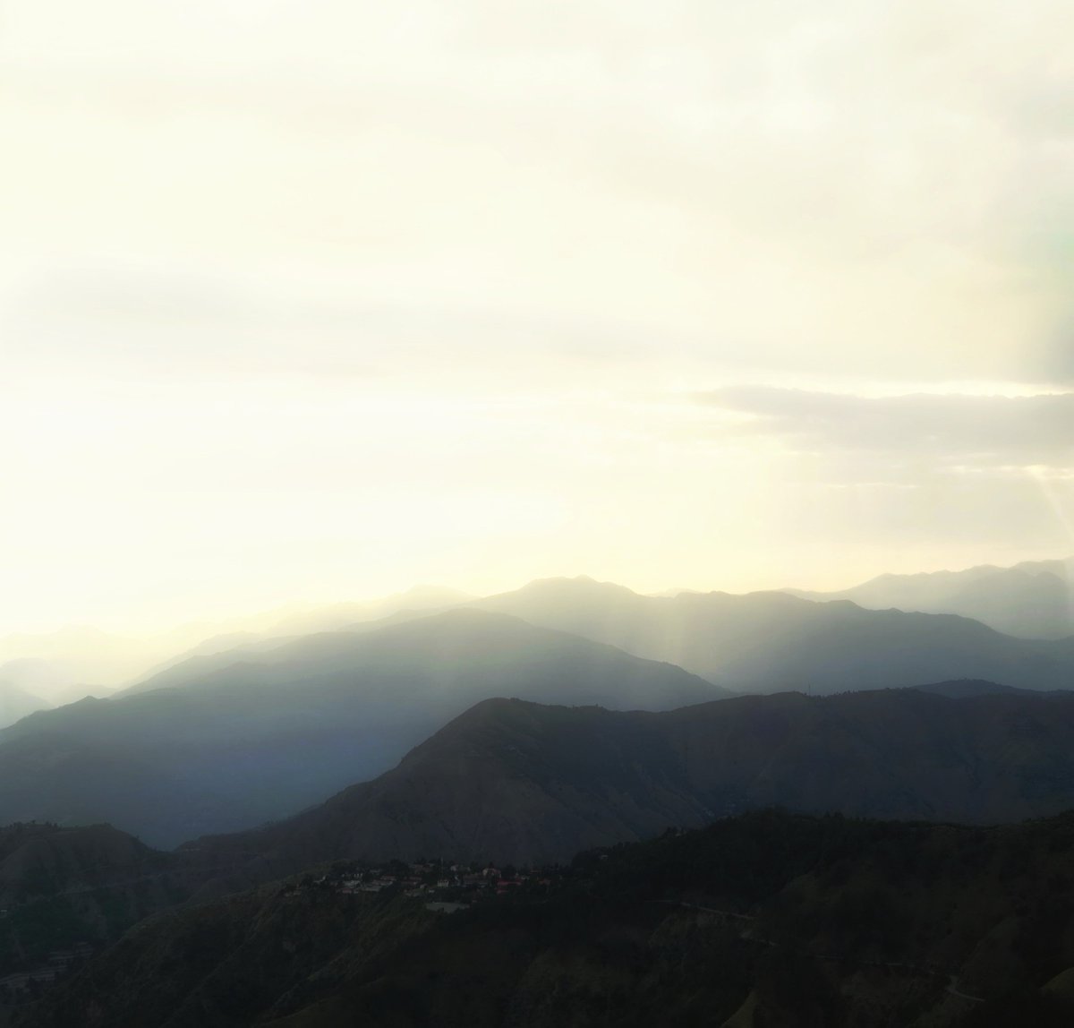stupendousDubey's tweet photo. Somewhere in utrakhand https://t.co/TvXXLlYQuu