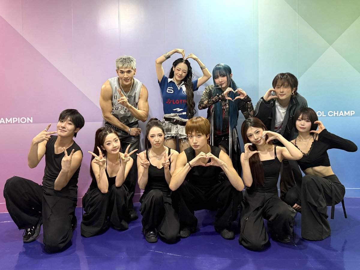 KARD_Official's tweet photo. [📷]
260805 MBC M, MBC every1 <쇼챔피언>

히든이들아 막방까지 행복했어 고마워 (˶ᵔᵕᵔ˶)♡ᐝ

#KARD #카드
#BackToLife
#쇼챔피언 #SHOWCHAMPION https://t.co/abHaMTpJcN