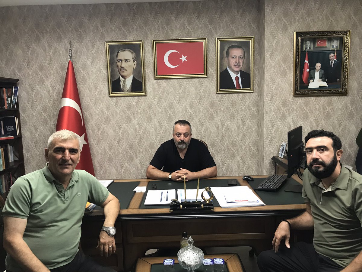 HalitKat4's tweet photo. Sultanbeyli belediye Başkan yardımcısı görev adamı gönül insanı kıymetli kardeşim Sn Murat Selim Kurt’u makamında ziyaret ettik 
Nazik kabulleri ve misafirperverliği için çok teşekkür eder çalışmalarında üstün başarılar dileriz https://t.co/S5pa93QzJq