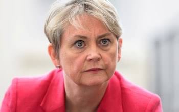 NotFarLeftAtAll's tweet photo. 🚨 More Labour Scandal 

Yvette Cooper, the new Health Secretary, received nearly half a million pounds from businessman Peter Hearn over a decade.  Hearn held a substantial stake in recruitment firm Odgers Berndtson, which headhunted for both the NHS and private healthcare companies.