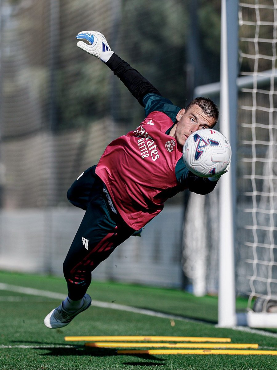 Reborn4_7's tweet photo. 🧤1️⃣3️⃣🧤 https://t.co/8fy7uU7RQQ