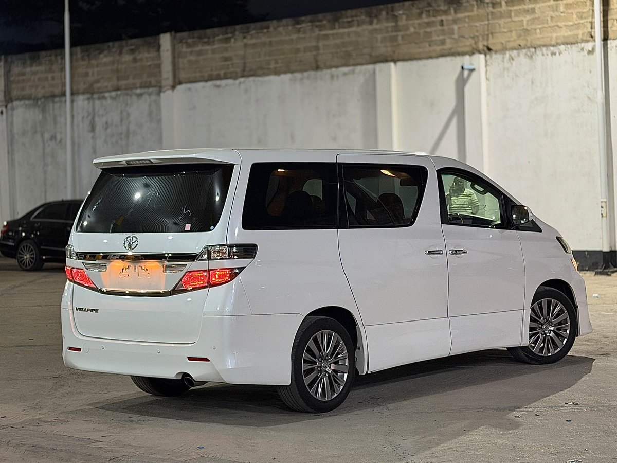 kixe_magari's tweet photo. TOYOTA VELLFIRE 
Year: 2013
Fuel: Petrol
Engine: 2360cc
Mileage: 60,000kms

Price: 29,800,000/-
Call 0786510837
PAMOJA NA USAJILI https://t.co/1UAhDZ2zVj