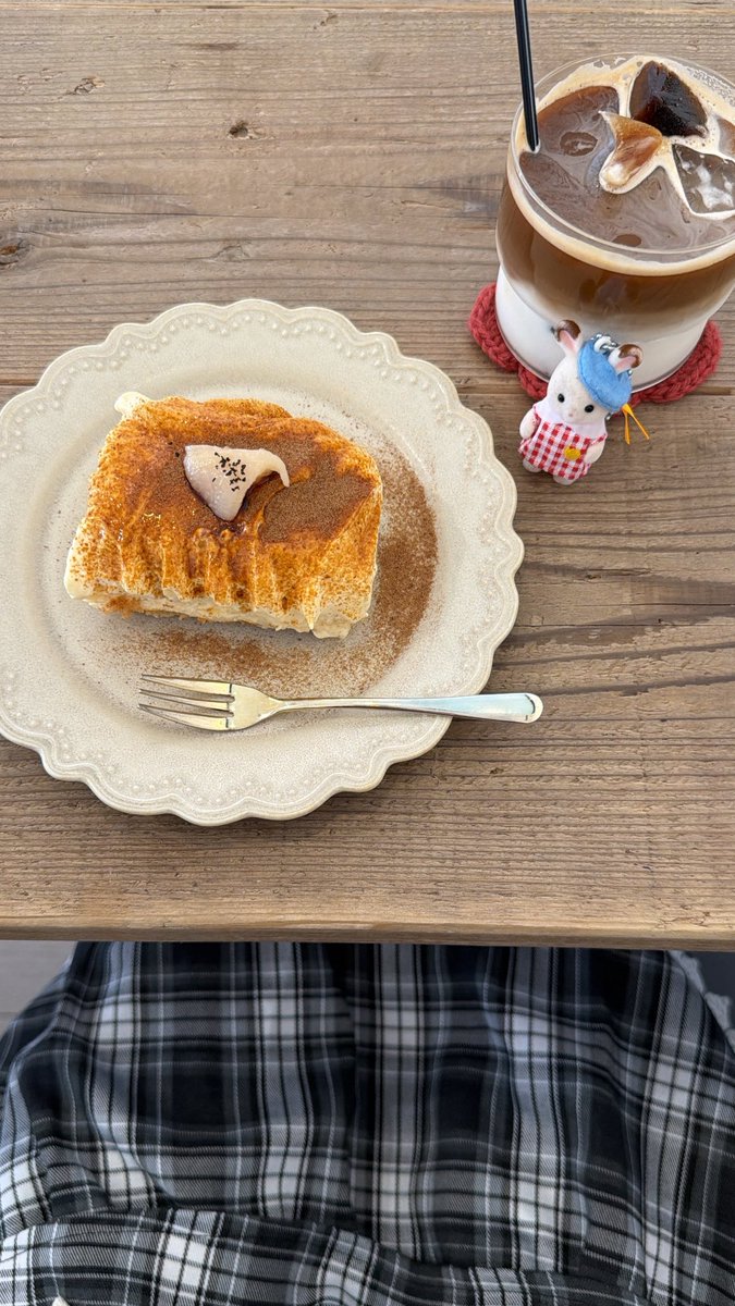 hi04n's tweet photo. 桃と紅茶のティラミス美味しかった🍑 
また食べに行きたい~

 #カフェ巡り 
 #日常垢 https://t.co/DP7xRz2tvZ