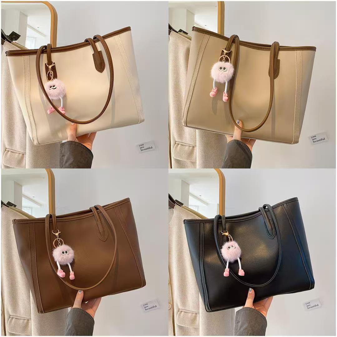 HseholdsItems's tweet photo. Bags available @1100/=.
#bags
📞  0721902040 https://t.co/YiNyVHr8J6