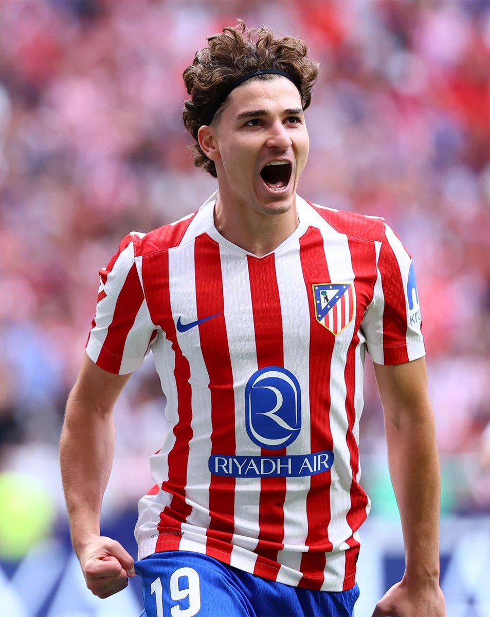 KalshiEPL's tweet photo. 🚨 DO YOU KNOW: Despite being 4 years younger, Julián Álvarez has already scored more career goals than Ferran Torres.

🇦🇷 Julián Álvarez: ⚽️ 154 goals
🇪🇸 Ferran Torres: ⚽️ 116 goals https://t.co/eajWGXMWlY