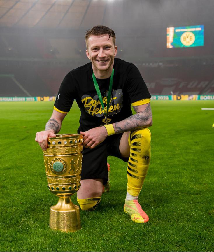 WiktorSZN's tweet photo. In every life time, I would still choose Marco Reus. https://t.co/jzoAtTX6lZ