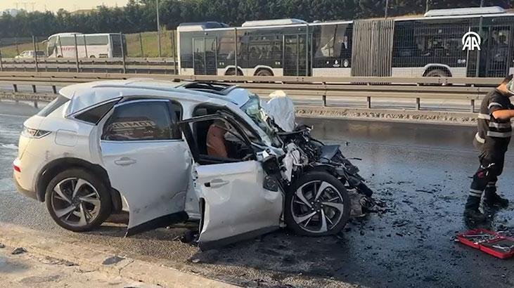 hudaparistanbul's tweet photo. İstanbul Küçükçekmece'deki elim trafik kazasında 3 vatandaşımızın vefat ettiğini üzüntüyle öğrendik. 

Lütfen aşırı hız ve dikkatsizlikten kaçınarak trafik kurallarına uyalım.

Vefat edenlere Allah'tan rahmet, yakınlarına sabr-ı cemil diliyoruz https://t.co/RSR1aw3Nfd