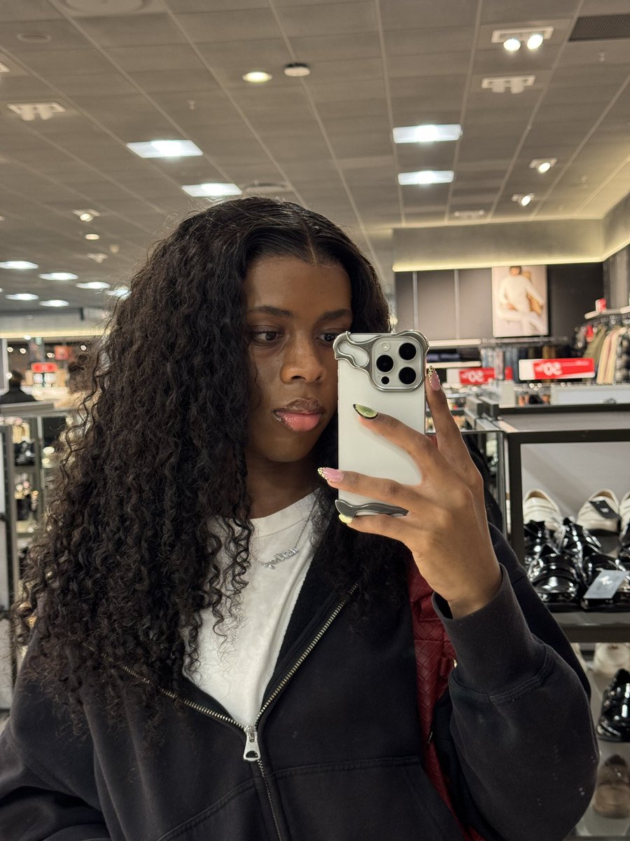 itsKhoziM's tweet photo. Mirror pics>>> https://t.co/W8hiFzOUV7