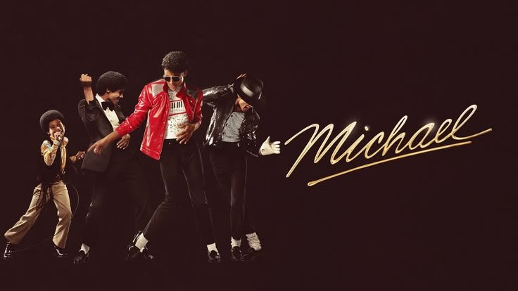 Edw_arD7's tweet photo. Michael (2026) 🎬Biography-Drama🎬

" The King of pop 👑"

نجاح فلم الاوديسية كان مضمون مع السير نولن و سبايدرمان الاسم بروحه يضمن لك طوابير من المعجبين و المبيعات و لكن .. فلم مايكل اهو كان مفاجئة السنه الغير متوقعه !

اكيد صعب انك تقدر تغطي مسيرة أحد أساطير الغناء بطريقه محايده بدون لا تتصادم مع معجبينه و طبعا لولا الأداء الرهيب لجعفر جاكسون الي جسد دور عمه مايكل بإتقان لدرجة في بعض المشاهد حرفيا كأننا نشاهد مايكل في شبابه 💯

المشهد الختامي مع اغنية Bad الشهيره كان موفق لإعلان بداية السوداويه في حياته و بداية المشاكل و القضايا الي عاشها في نهاية سطور قصته ..