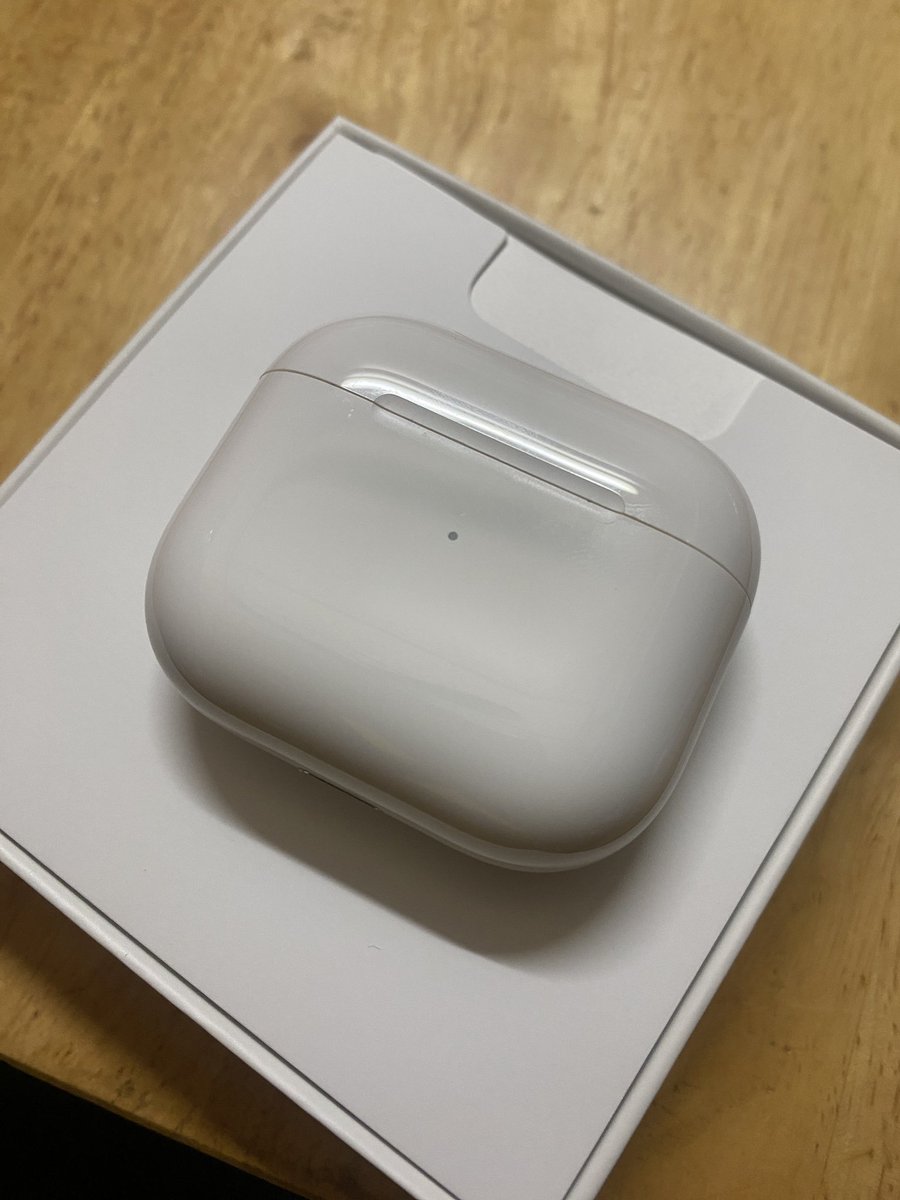 Olii_Olaf's tweet photo. ขายหูฟังAirpods3  2,390บาทรวมส่ง
 ไม่มีรอยขีดข่วนใส่เคสตลอด ขายเพราะไม่ได้ใช้  ประกันหมด ไม่นัดรับ 
#MoonshadowRiesSpecial #NUFC #มันต้องดีน่า #ประเทศไทยมีเหรินเจียหลุนแล้ว #f4 #หูฟัง #ไอโฟน #หูฟังไอโฟน #airpods https://t.co/AUuh5ri0LA