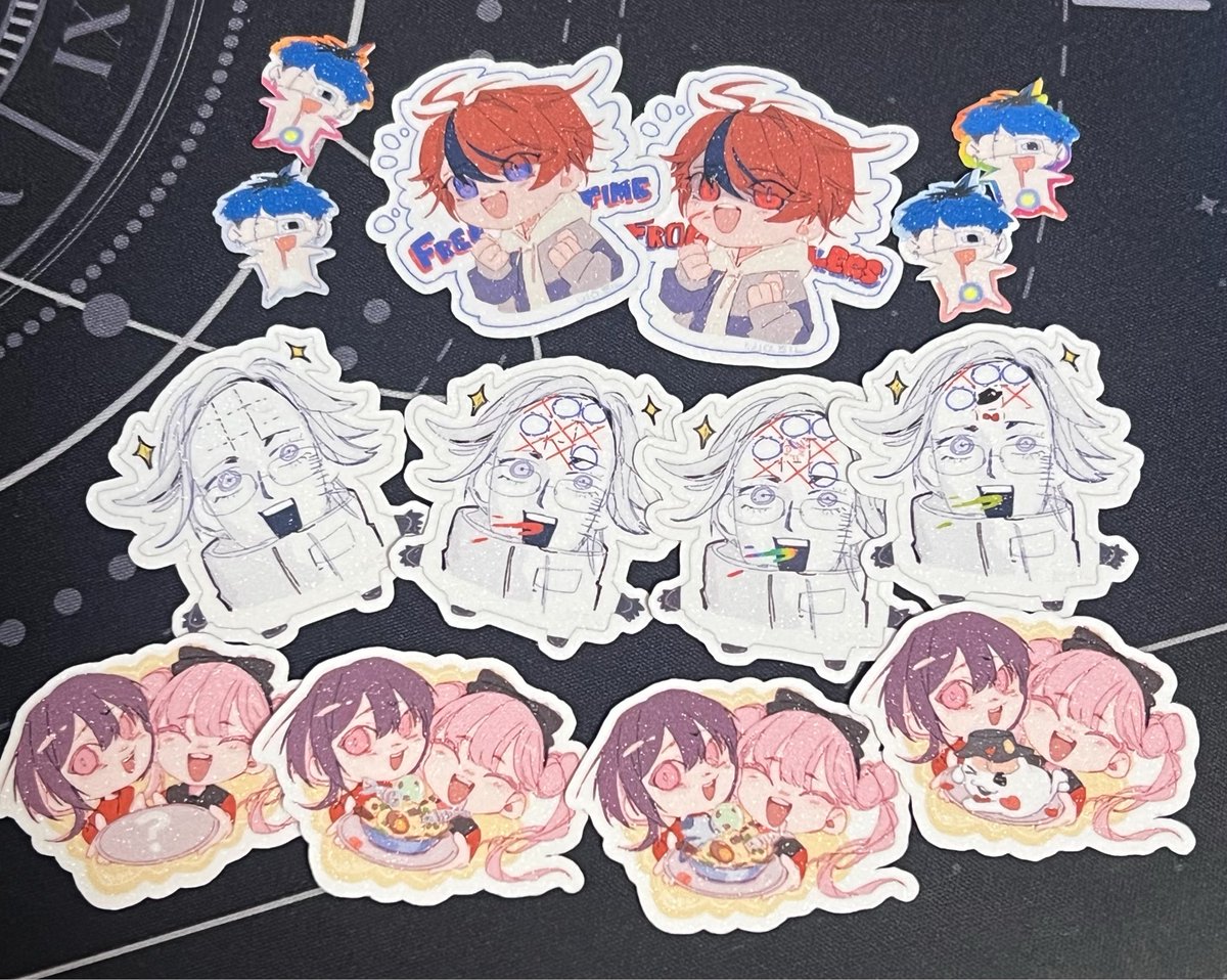 panzlog's tweet photo. hello!! i will be handing out some stickers drawn by my oomfie @u10_5il at the 8/12 evening hndr stageplay :D https://t.co/qUMS54YSYw