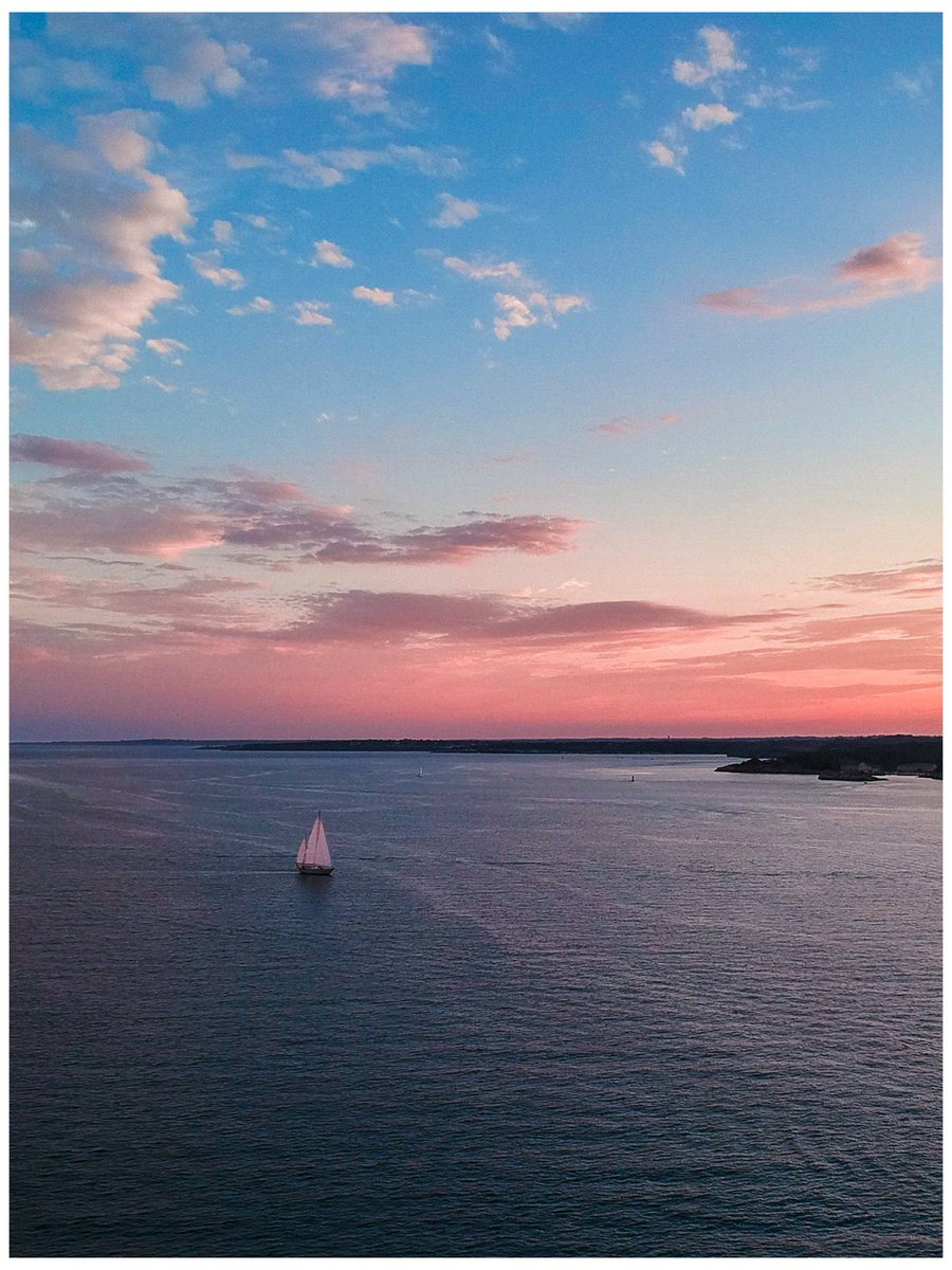 nev_in_color's tweet photo. colors of the coast 🌊 https://t.co/i6Mp9sg2Ik