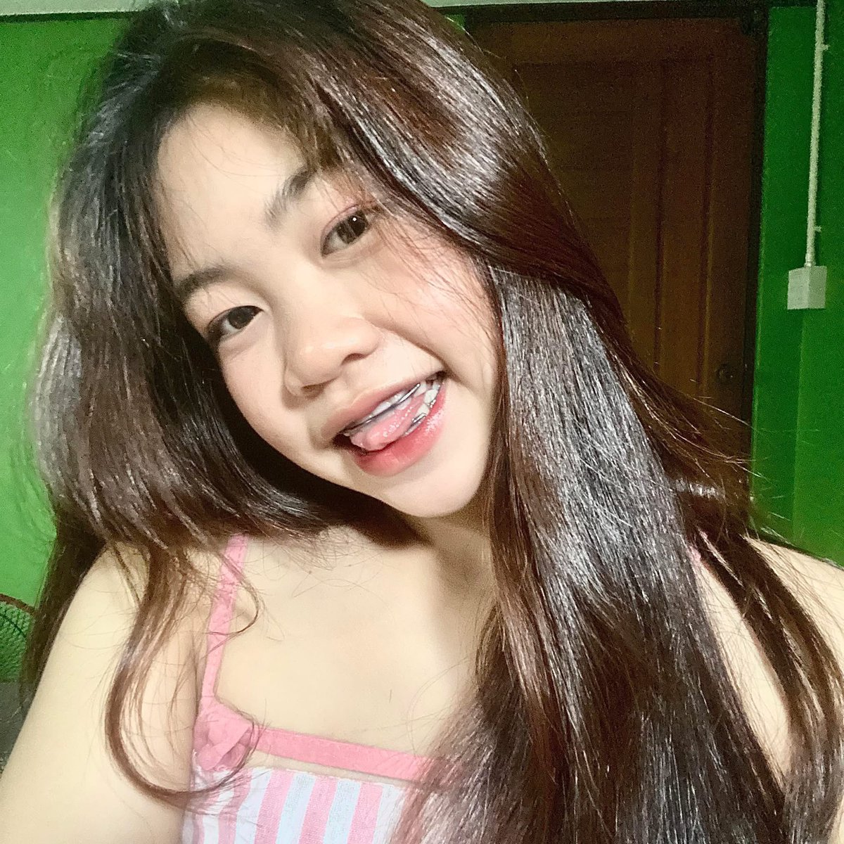Wararat2234's tweet photo. @UkDaU5gnglkiz5B น้องเมีย https://t.co/843CFtdEvd