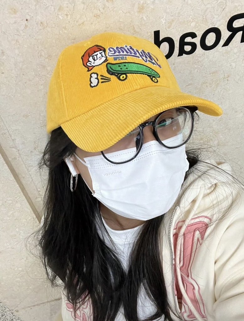 Hcyflashlighto's tweet photo. 有万达广场附近的吗？❌
我福不黑✅ https://t.co/9kBeIfgbsB