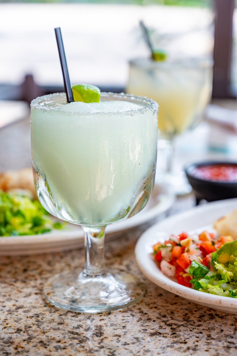 losbarriosmex's tweet photo. Wednesdays call for margaritas. Enjoy $5 house margaritas, frozen or on the rocks, all day long at Los Barrios. 🍹 https://t.co/YZBZWG5N9X