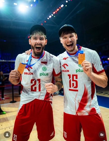 martussxv's tweet photo. 2023 ➡️ 2024➡️ 2025➡️ 2026 🥹❤️
#gangłysego https://t.co/2xJtC4X8m6
