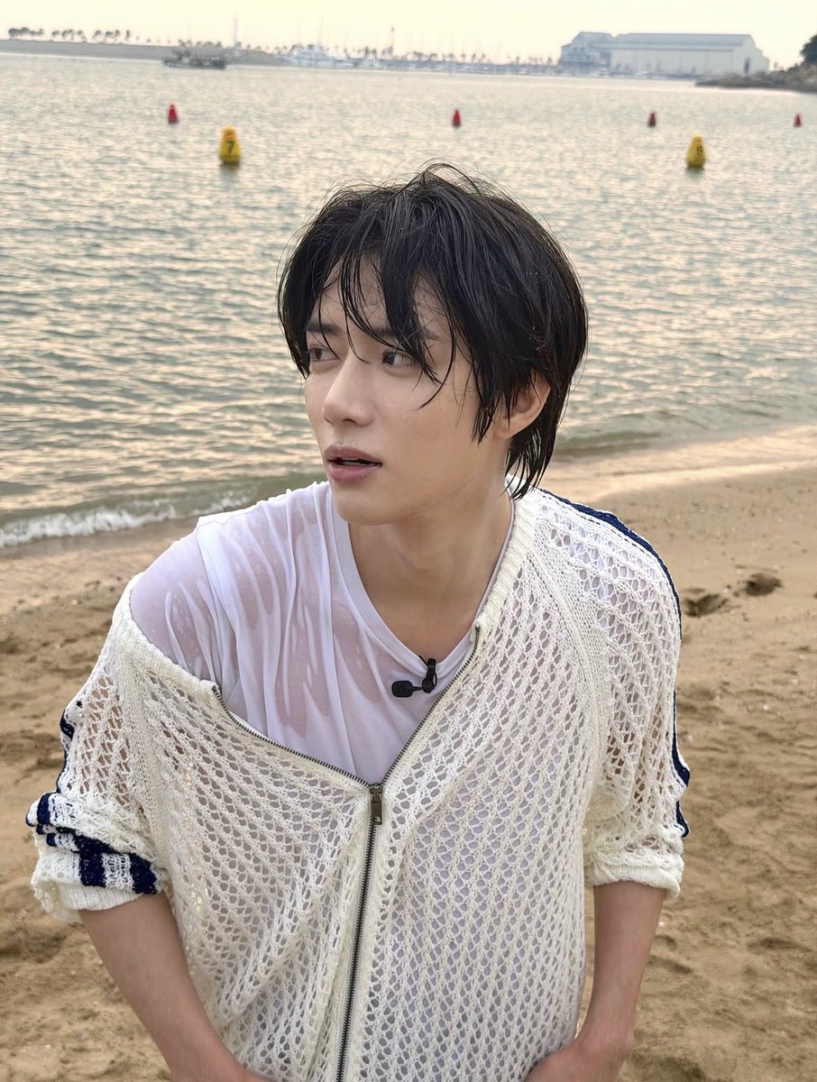taegyuris's tweet photo. i hope he’s always wet https://t.co/SdgsA9au3A
