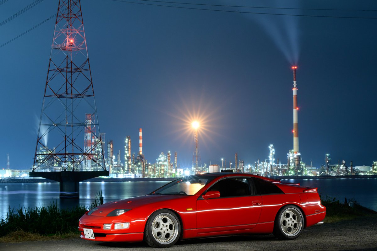 mkphoto9's tweet photo. 会社の子のZを工場夜景と共に📸 https://t.co/IpjtiQGAoJ