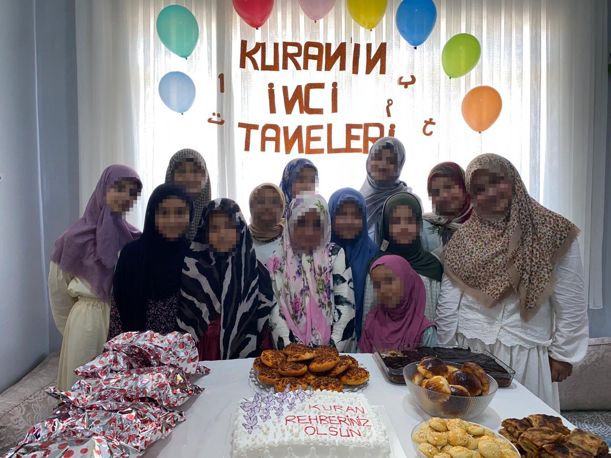 songul0004's tweet photo. Kur'an Işığında bir ömrünüz olması duâsıyla..💖🌻 https://t.co/gTS909xrr5