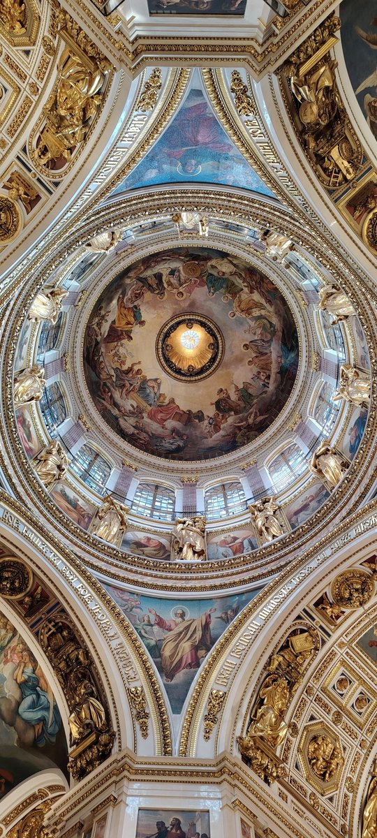 Helleinee's tweet photo. "I feel too cramped here, I would paint the sky now!" - Karl Bryullov exclaimed working on the dome of the Cathedral. 

St. Isaac's Cathedral is hands down the most breathtaking building I have ever visited.

#saintpetersburg #spb https://t.co/a7gQyWpJ5O