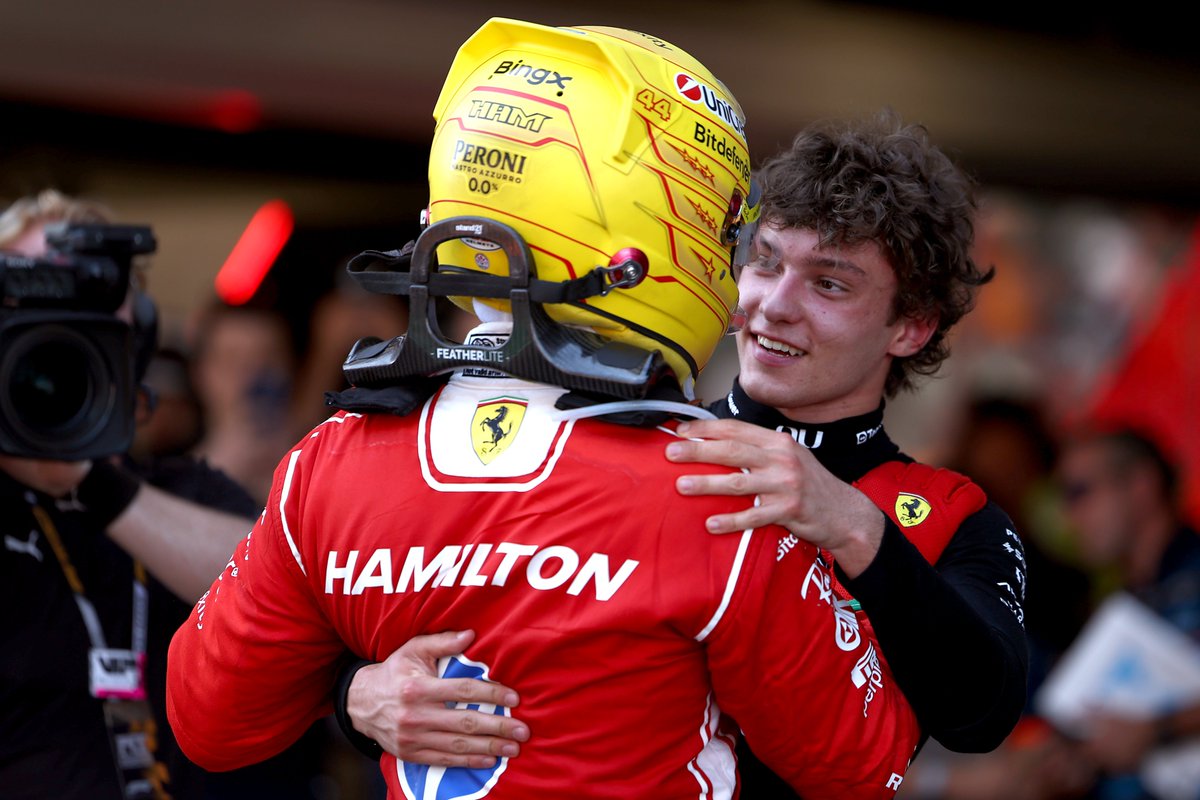 F1's tweet photo. When congratulations are in order 🤗🤝

#F1 https://t.co/BTNb3TjbP9