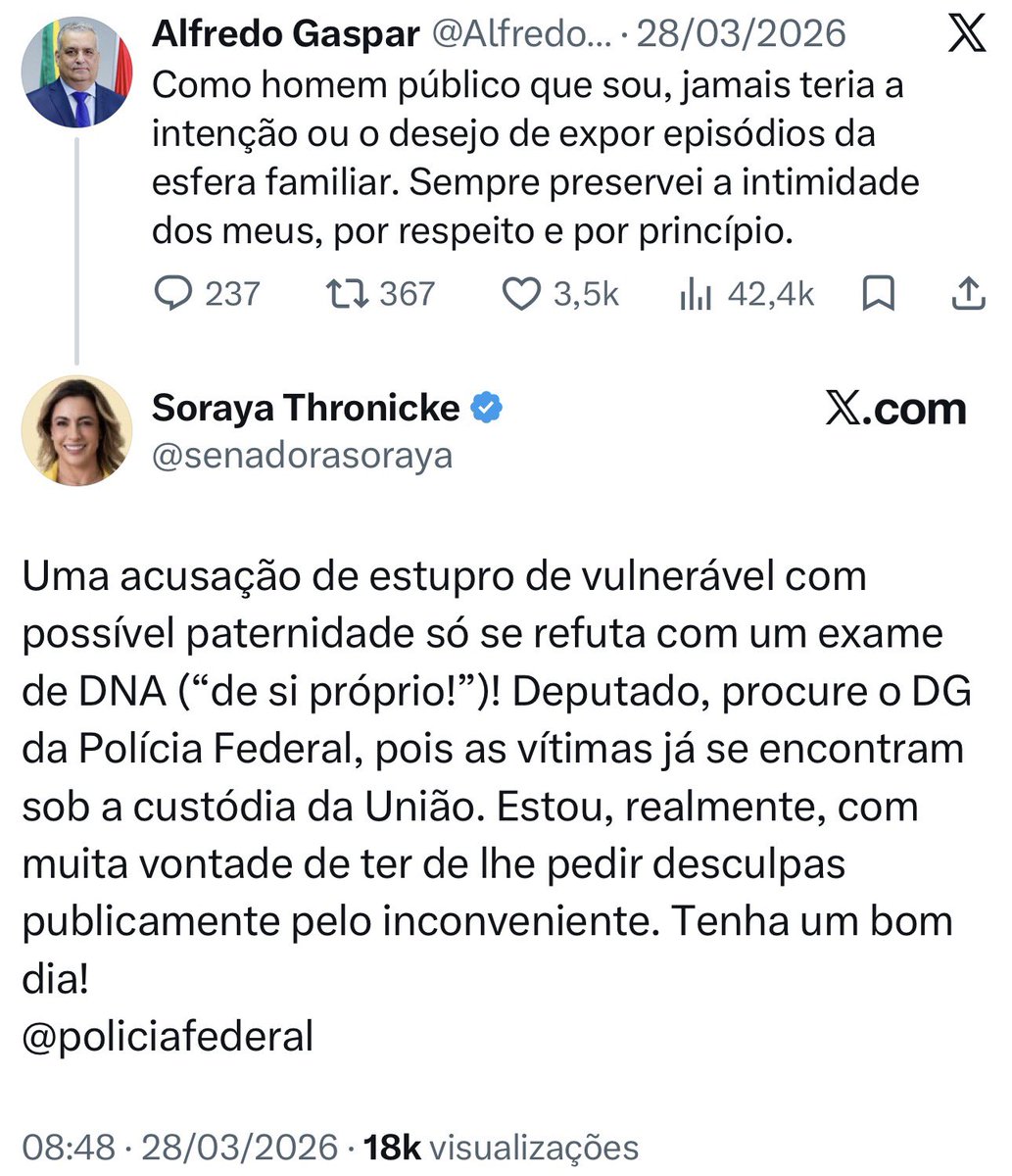 bia_dacaserna's tweet photo. Esse ano, o futuro vice presidente do Brasil, Alfredo Gaspar, foi acusado por Soraya Trambique e Lindembergh Lindinho Farias de estupro de vulnerável. 

Se defendeu passando o trator nos dois mentirosos, e hoje foi o início da sua glória.

Flávio Bolsonaro 🤝 Alfredo Gaspar https://t.co/66LHNw01DM