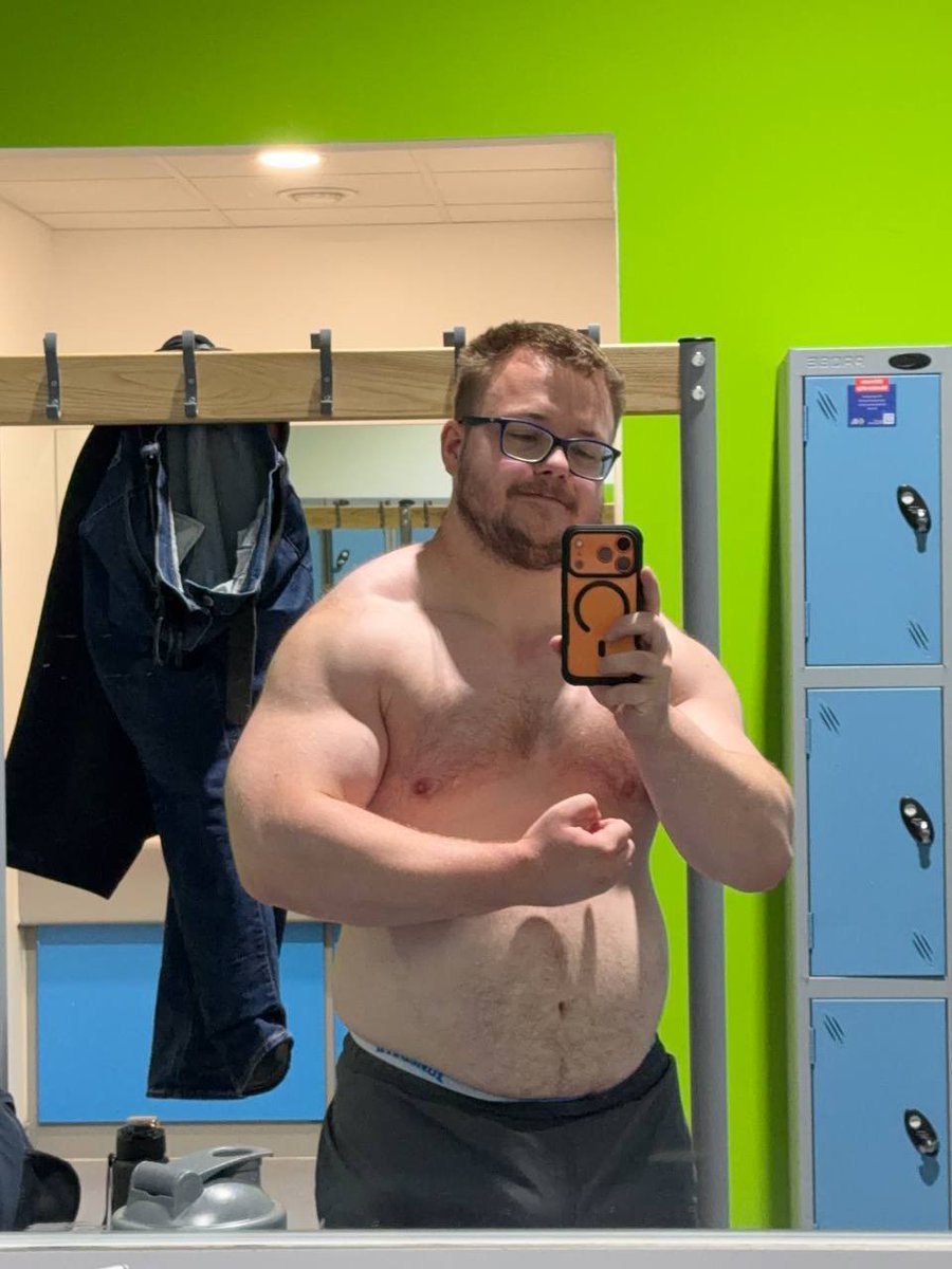 Tlepidoptera's tweet photo. Need so much more muscle https://t.co/4OUoMiErGM