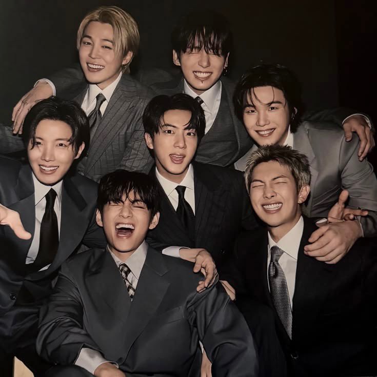 hobitqri's tweet photo. hai I’m on a mission of having bts moots 🫡 https://t.co/JNILTjc1X8