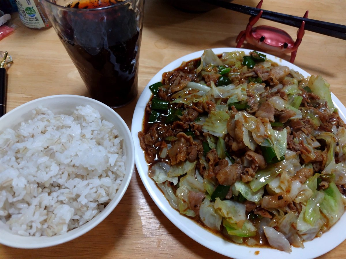 Uhyo_0227's tweet photo. 1kg回鍋肉、今日はコークハイもあるよ。 https://t.co/4SxXRAexOP