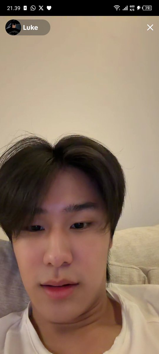mpiwgun's tweet photo. GANTENGGGGGGNYAAHHHHHH ABANG GUEEHHHHH SKSKKSKSKSKSK 😍🖤🤍 https://t.co/VU898jmaRb
