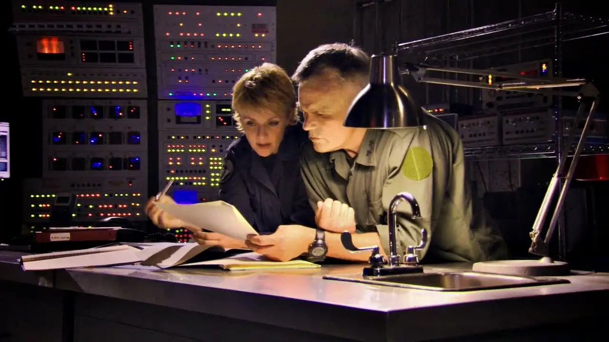 Akamamom's tweet photo. #ProfessionalEngineersDay
Here’s to you, Sam! May your schematics always be clear, your pencils sharp, and your assistant helpful (and kinda hot…) 😉 #SaveStargate #GiveGeroHisGateBack #OpenTheIris https://t.co/d9qt69XRuP